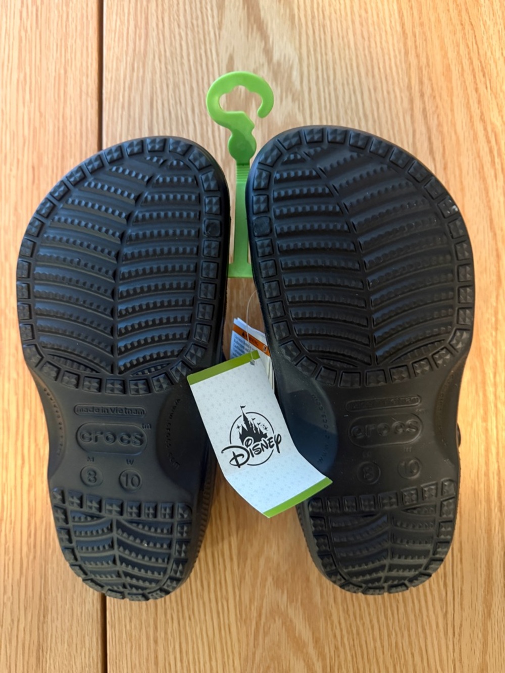 RARE Disney Parks Crocs Mickey Classic II Black NWT M8 W10 Disney Park Exclusive - Picture 6 of 6